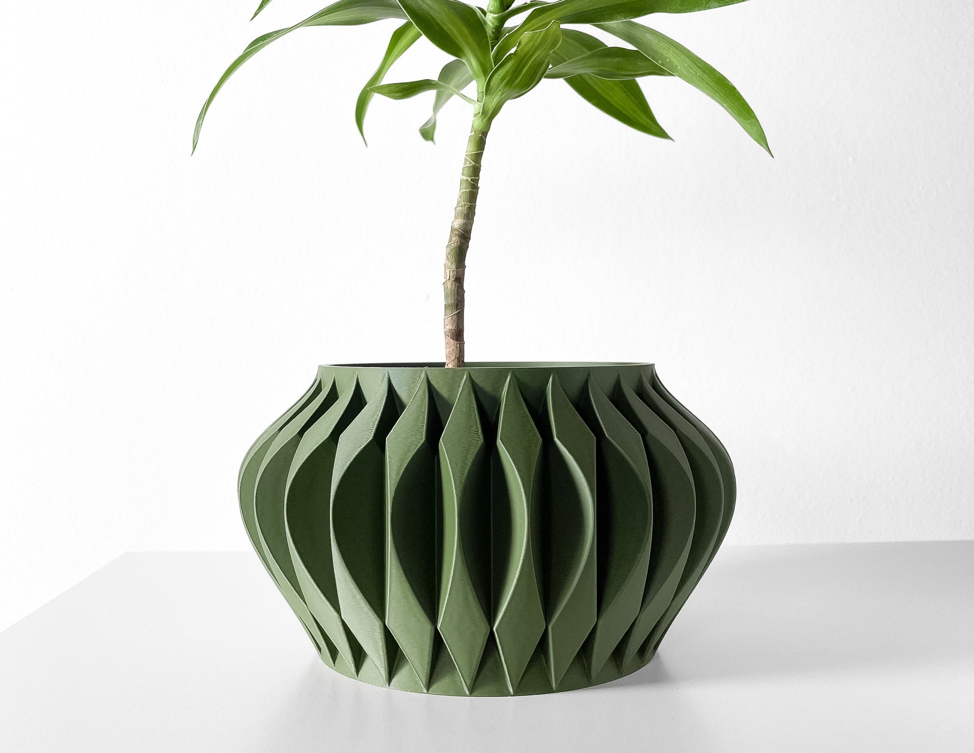 Modern Planter Pot - Stylish Home Decor for Small & Medium Plants, Indoor Gardening Plant Lover Gift