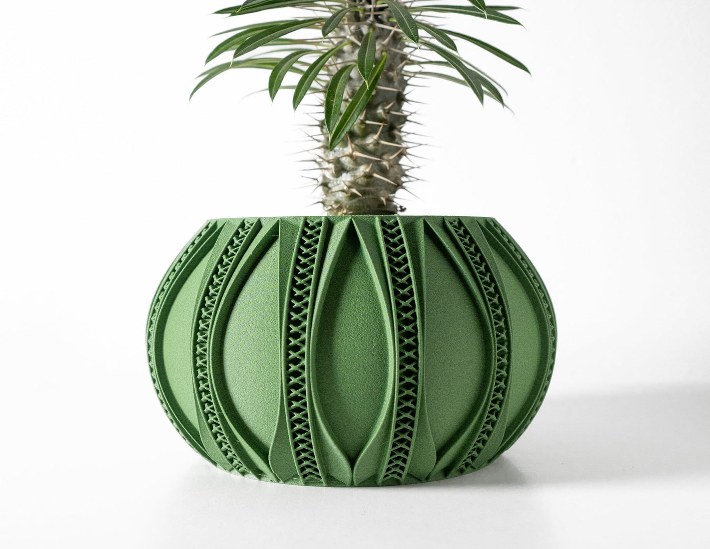 Modern Planter Pot - Stylish Home Decor for Small & Medium Plants, Indoor Gardening Plant Lover Gift