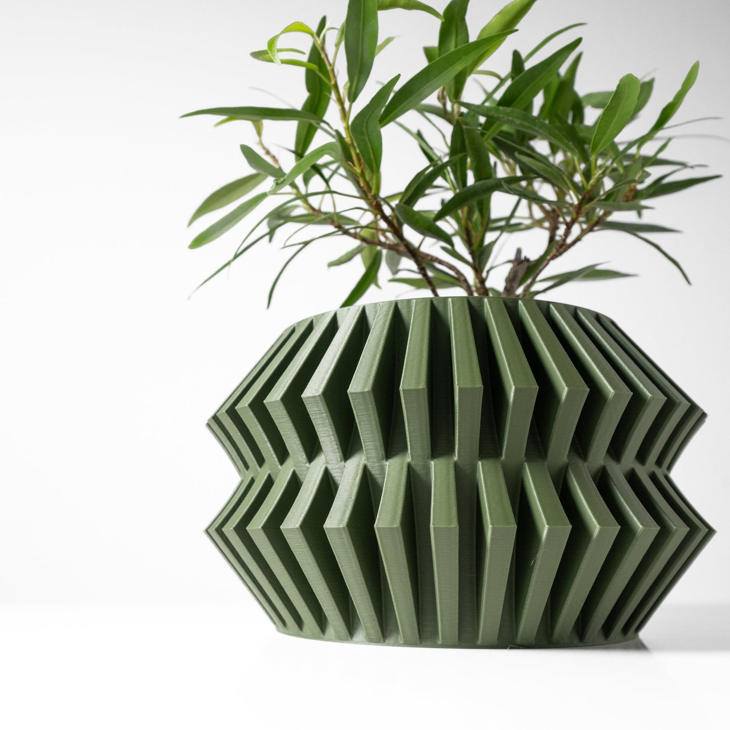 Modern Planter Pot - Stylish Home Decor for Small & Medium Plants, Indoor Gardening Plant Lover Gift