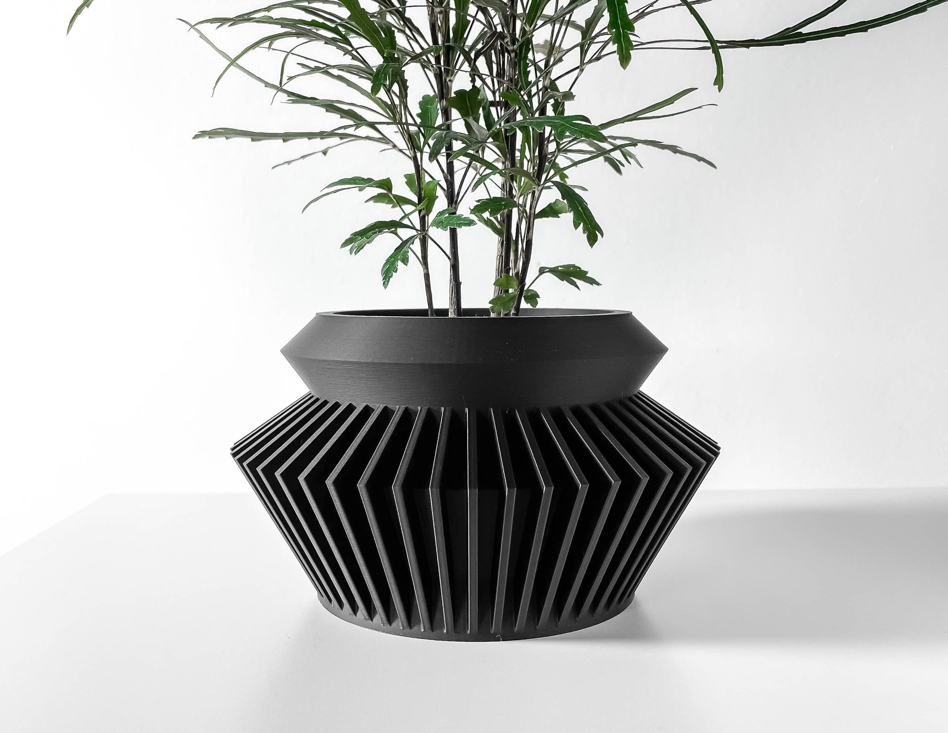 Modern Planter Pot - Stylish Home Decor for Small & Medium Plants, Indoor Gardening Plant Lover Gift