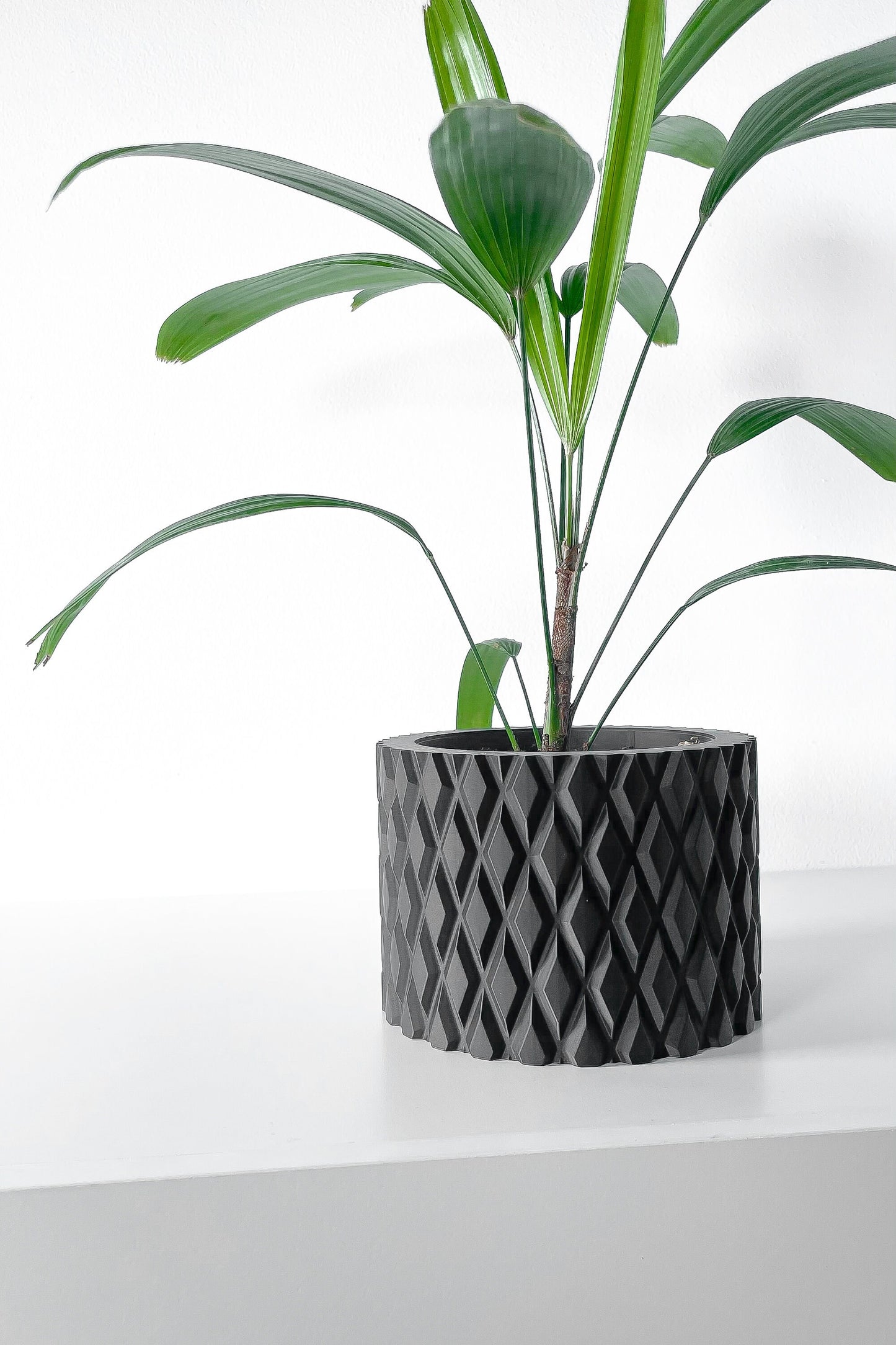 Modern Planter Pot - Stylish Home Decor for Small & Medium Plants, Indoor Gardening Plant Lover Gift