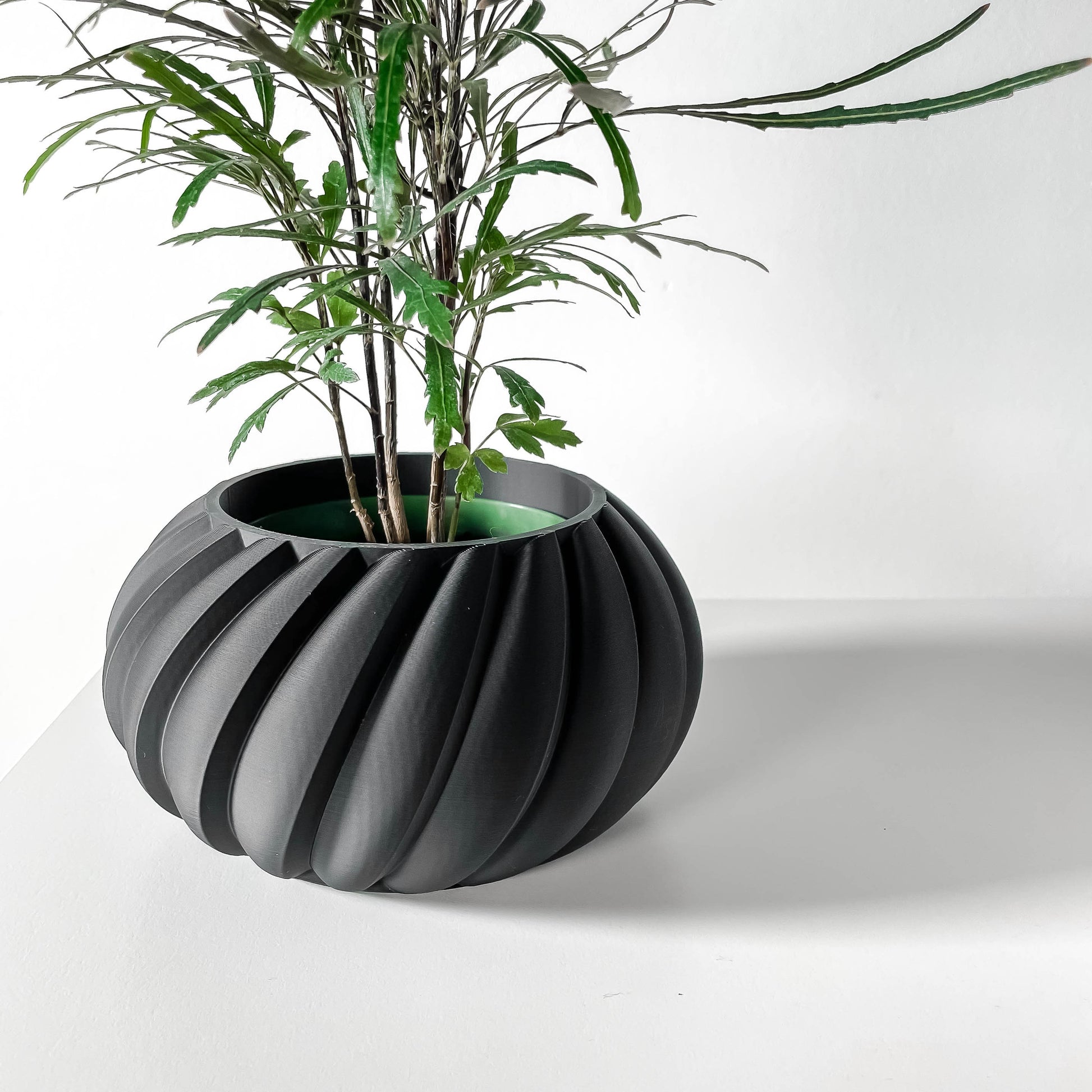 Modern Planter Pot - Stylish Home Decor for Small & Medium Plants, Indoor Gardening Plant Lover Gift