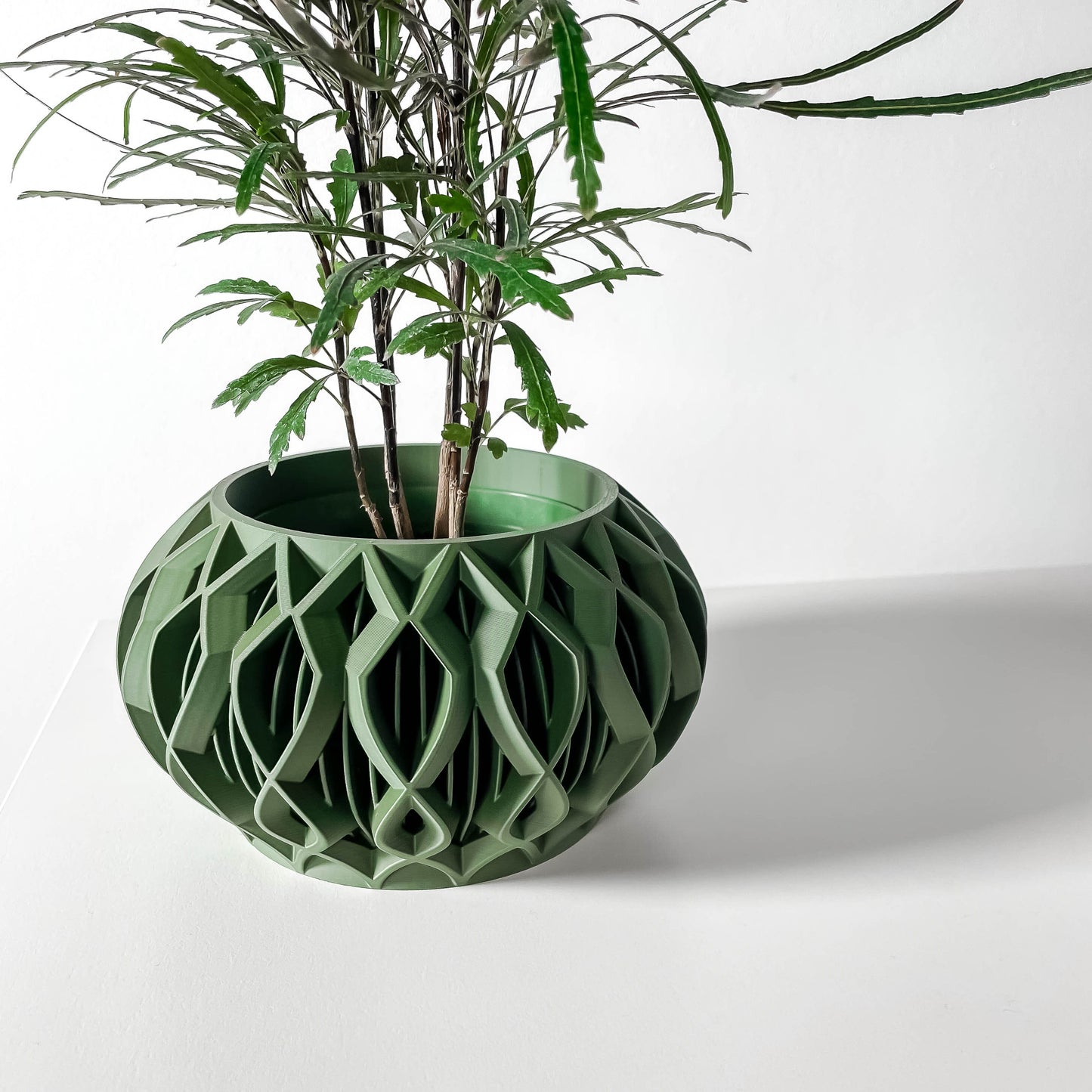 Modern Planter Pot - Stylish Home Decor for Small & Medium Plants, Indoor Gardening Plant Lover Gift