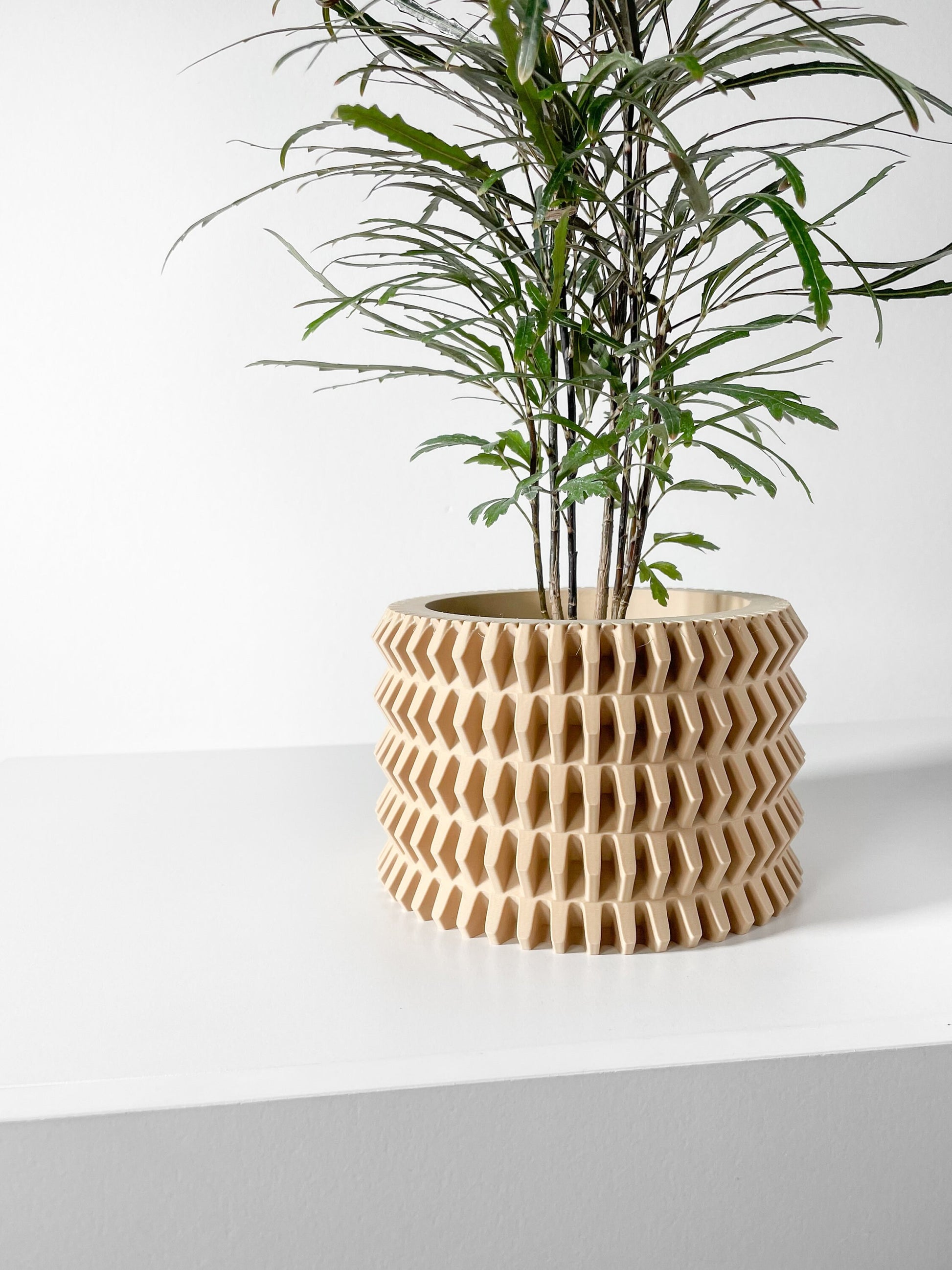 Modern Planter Pot - Stylish Home Decor for Small & Medium Plants, Indoor Gardening Plant Lover Gift