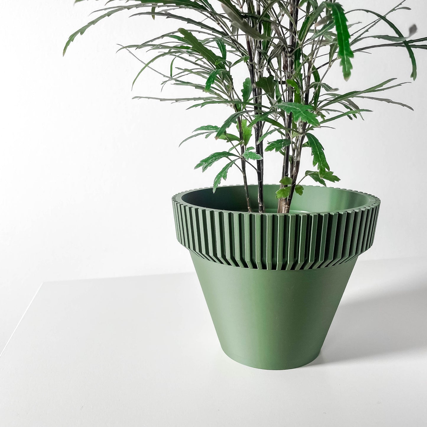 Modern Planter Pot - Stylish Home Decor for Small & Medium Plants, Indoor Gardening Plant Lover Gift