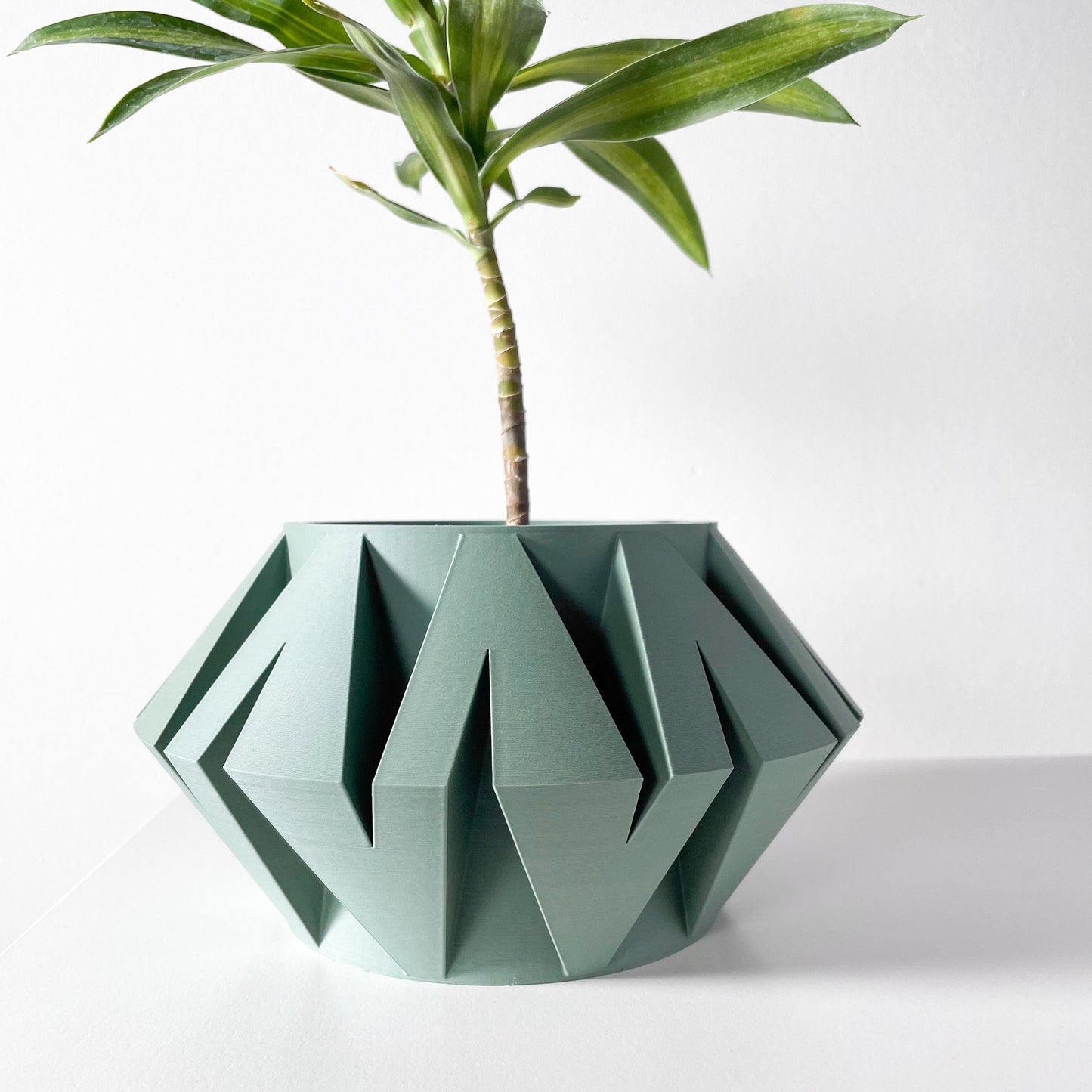 Modern Round Planter Pot - Minimalist Home Decor for Small & Medium Plants, Indoor Gardening Plant Lover Gift