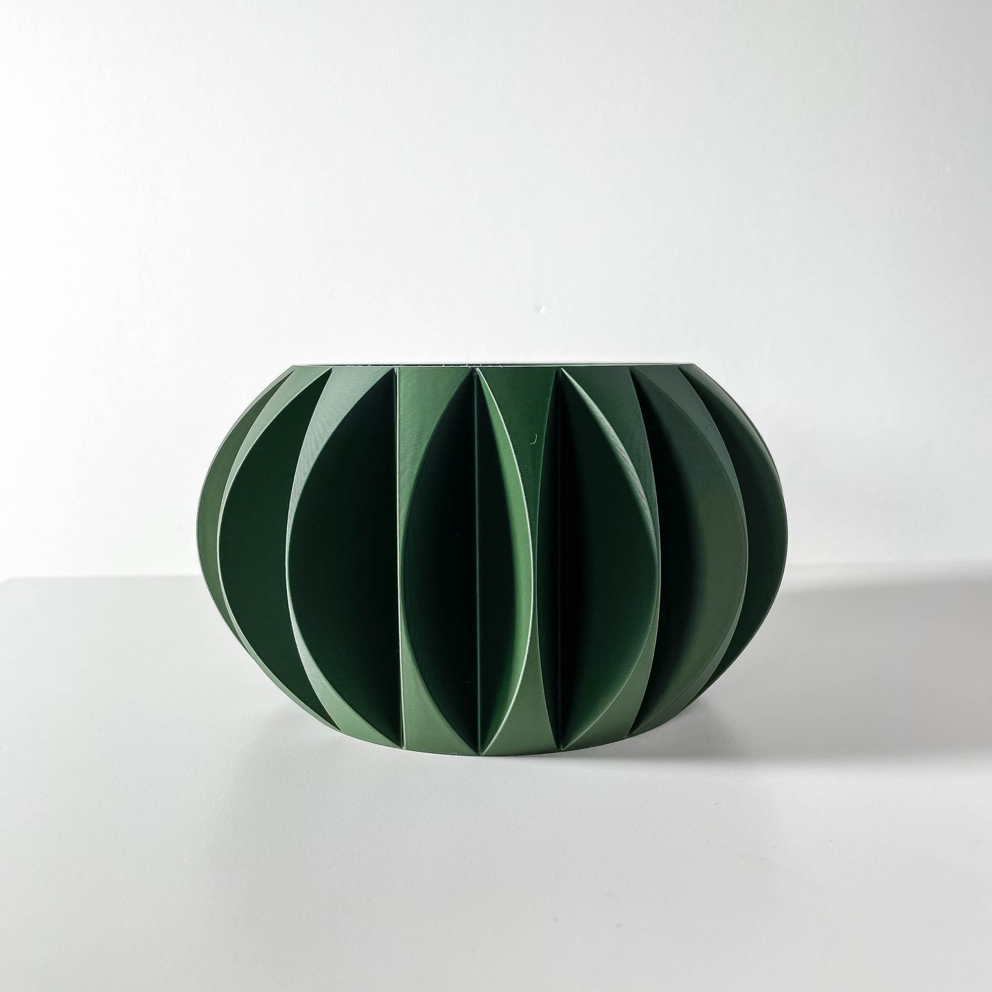 Modern Round Planter Pot - Minimalist Home Decor for Small & Medium Plants, Indoor Gardening Plant Lover Gift