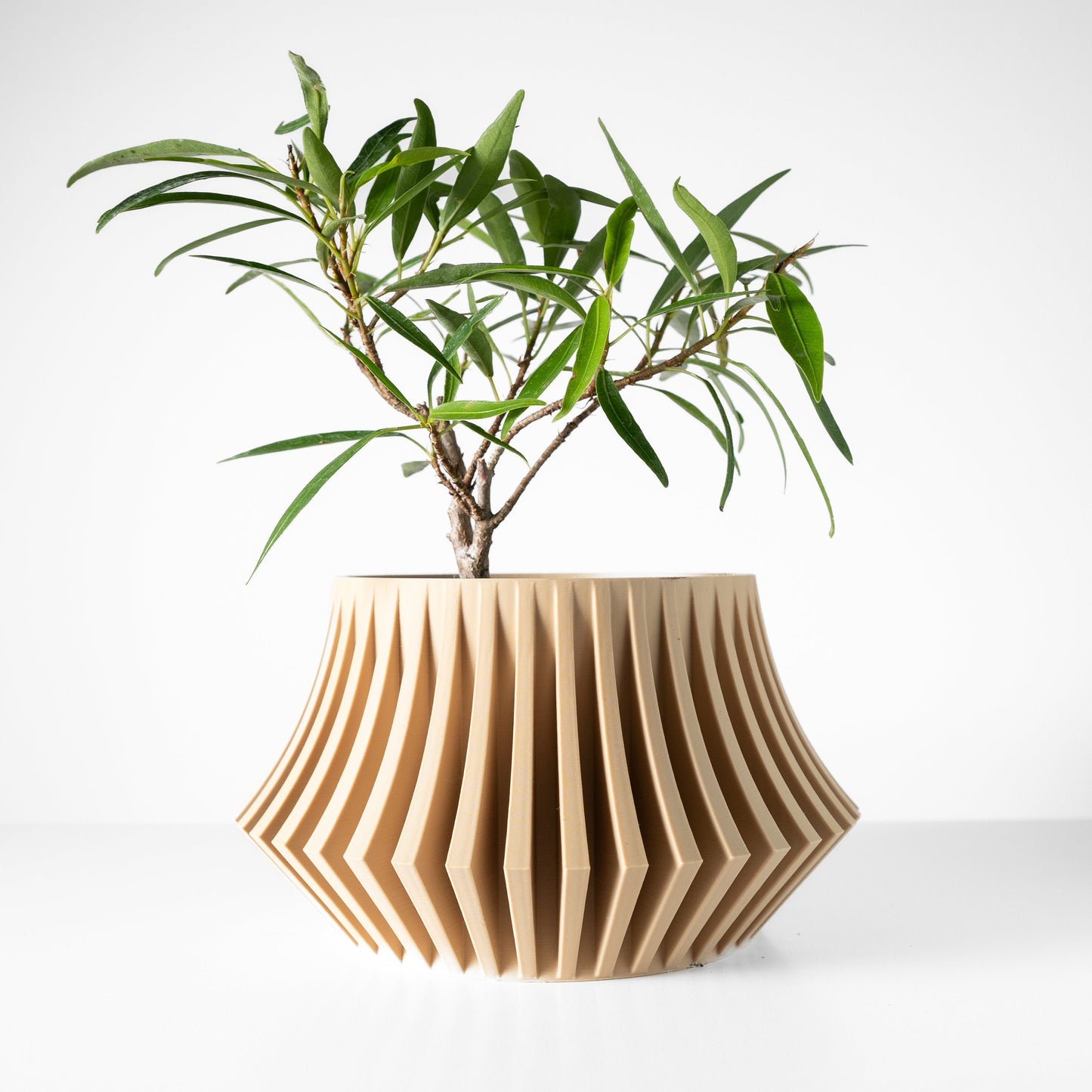 Modern Planter Pot - Minimalist Home Decor for Small & Medium Plants, Indoor Gardening Plant Lover Gift