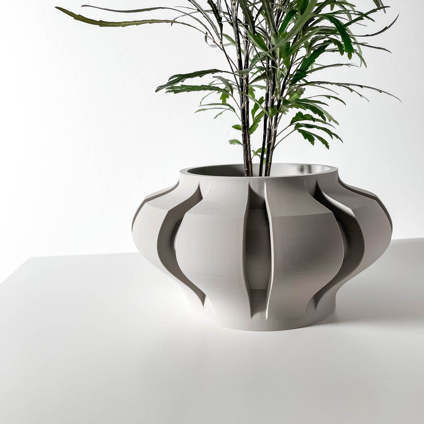 Modern Planter Pot - Minimalist Home Decor for Small & Medium Plants, Indoor Gardening Plant Lover Gift