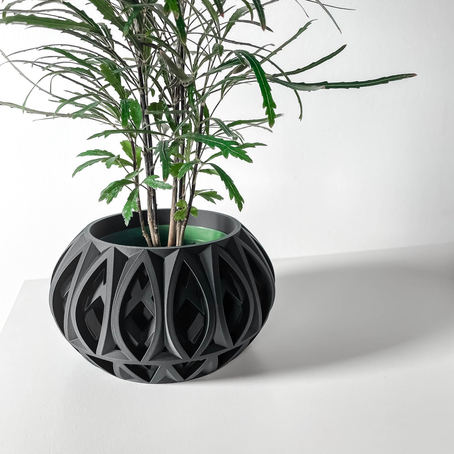 Modern Planter Pot - Minimalist Home Decor for Small & Medium Plants, Indoor Gardening Plant Lover Gift