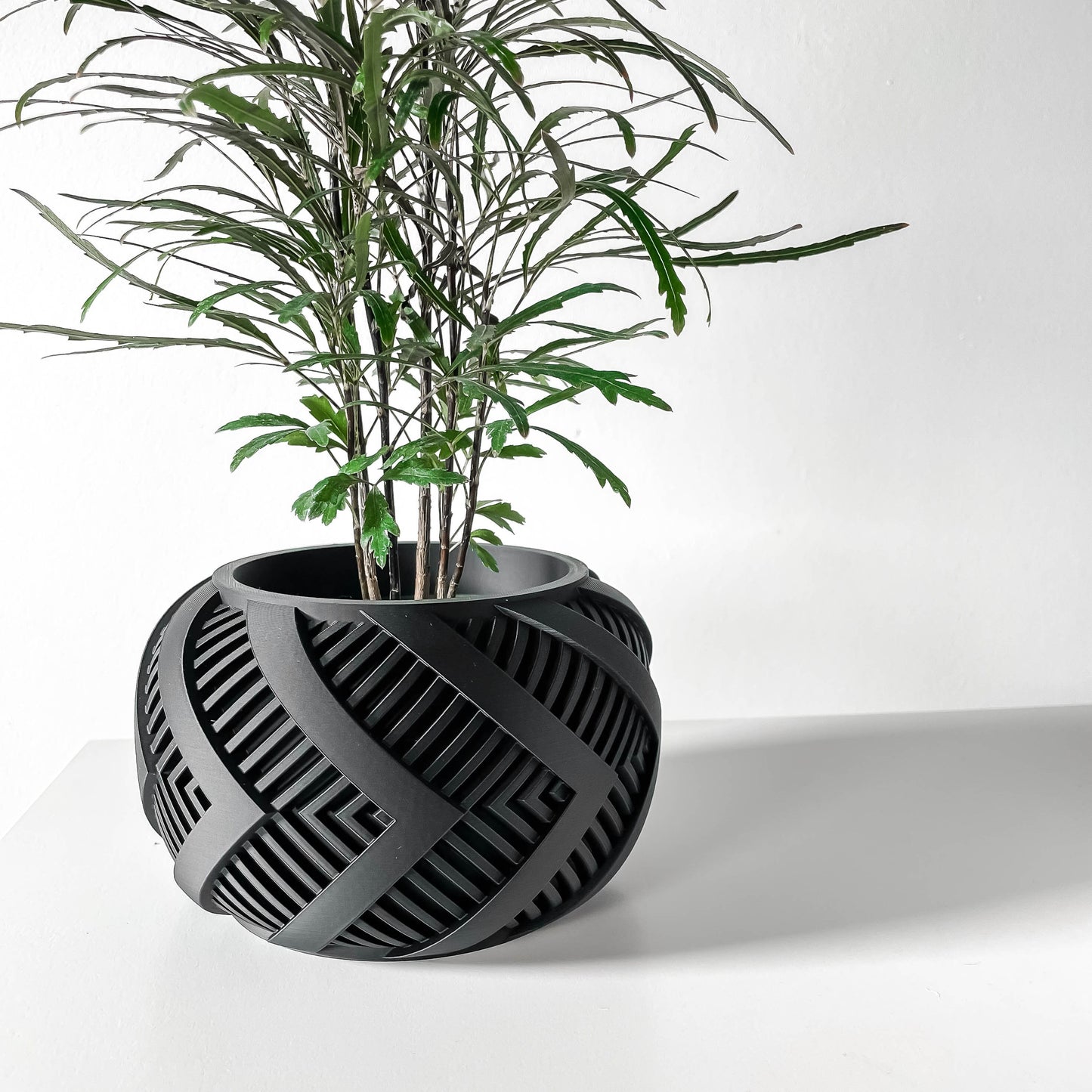 Modern Planter Pot - Minimalist Home Decor for Small & Medium Plants, Indoor Gardening Plant Lover Gift