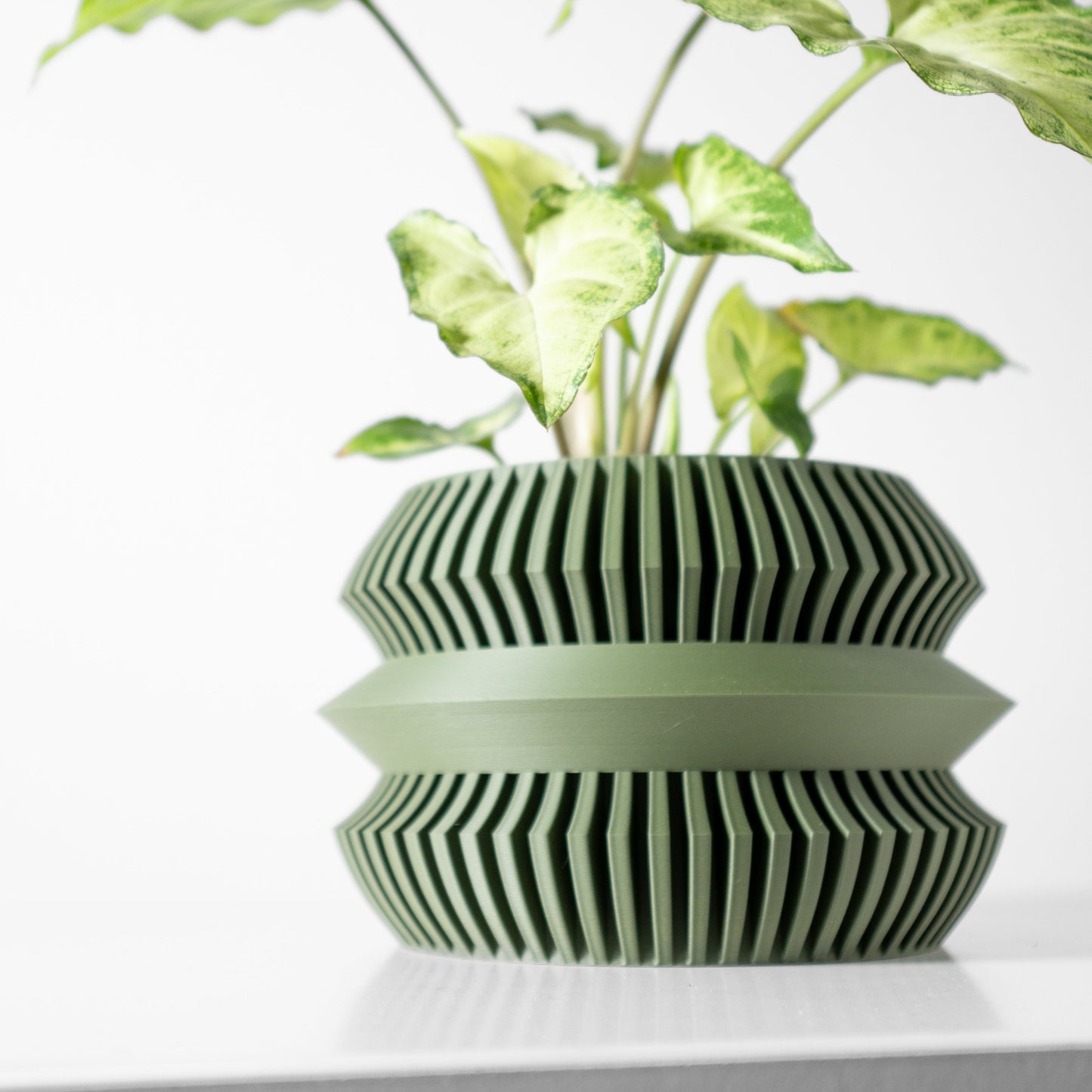 Modern Planter Pot - Stylish Home Decor for Small & Medium Plants, Indoor Gardening Plant Lover Gift