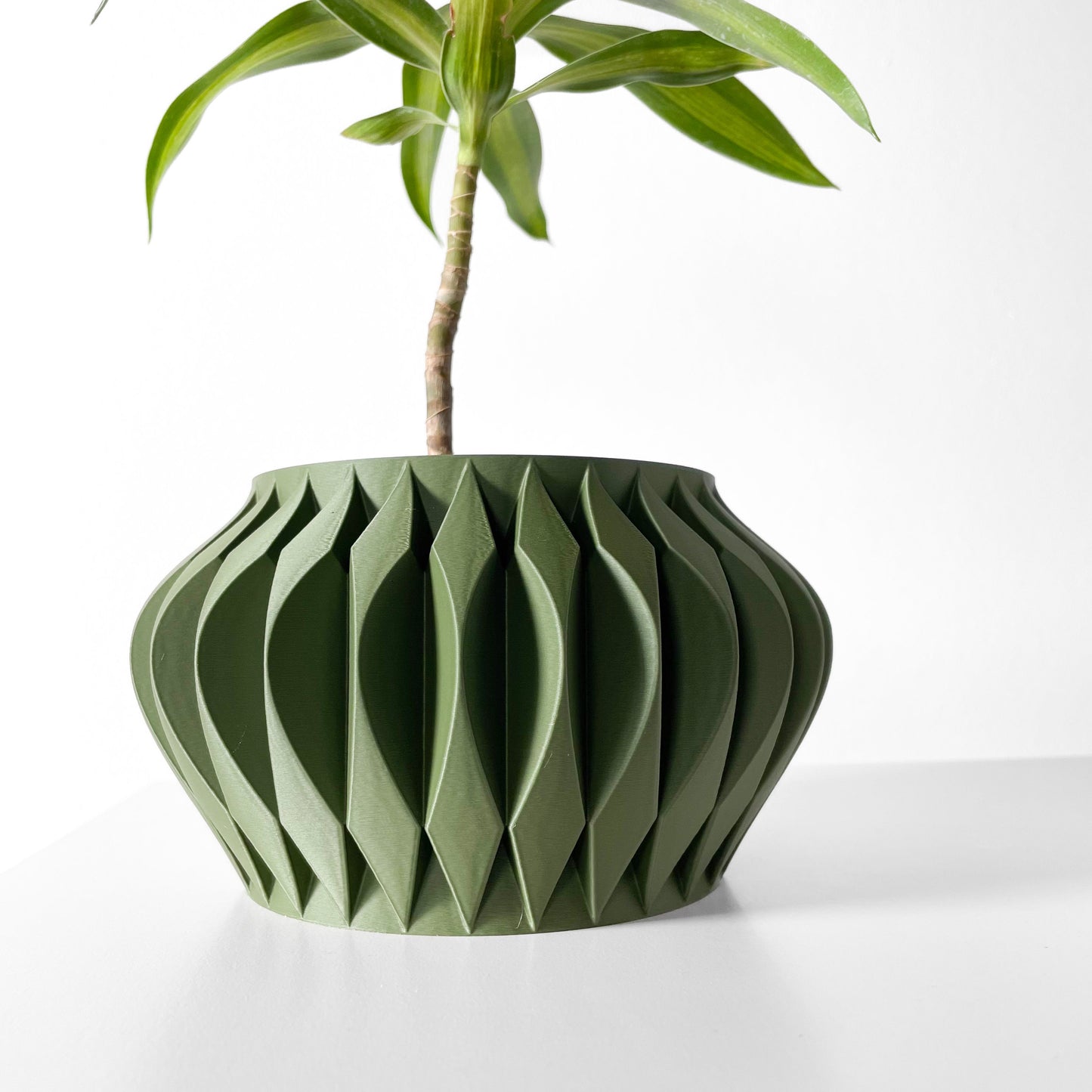 Modern Planter Pot - Stylish Home Decor for Small & Medium Plants, Indoor Gardening Plant Lover Gift