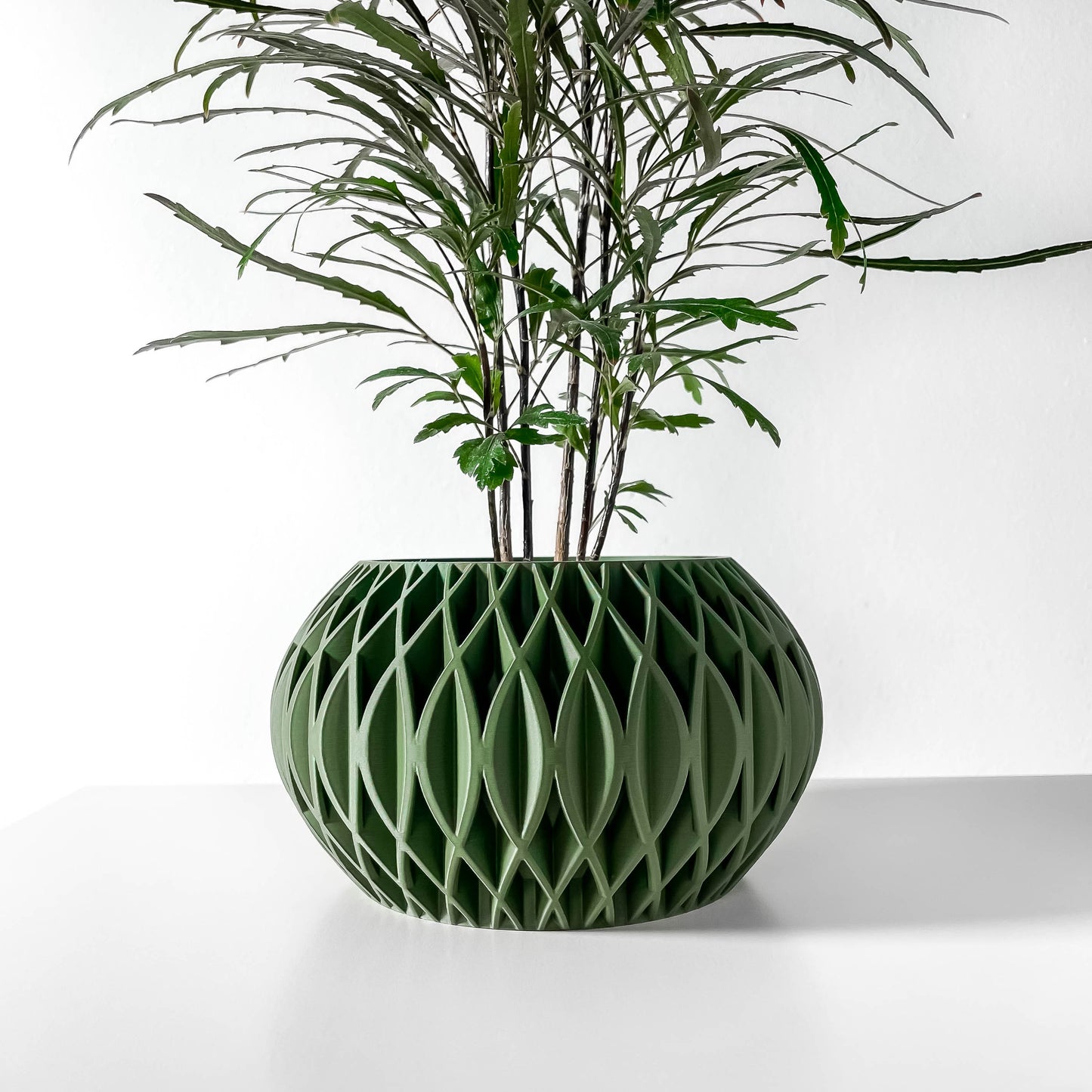 Modern Planter Pot - Stylish Home Decor for Small & Medium Plants, Indoor Gardening Plant Lover Gift