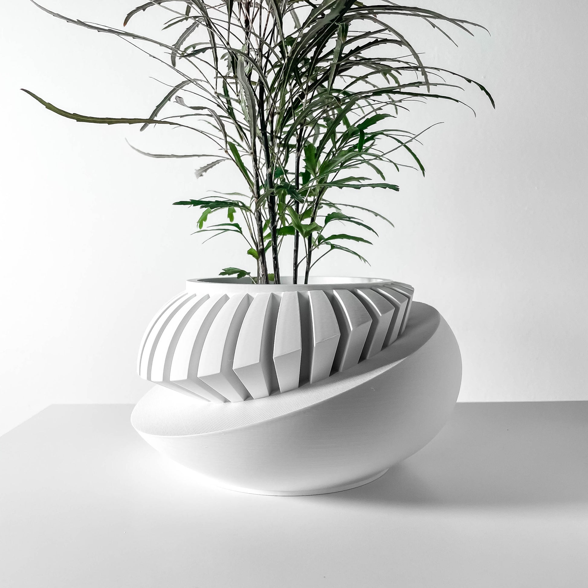 Modern Planter Pot - Minimalist Home Decor for Small & Medium Plants, Indoor Gardening Plant Lover Gift