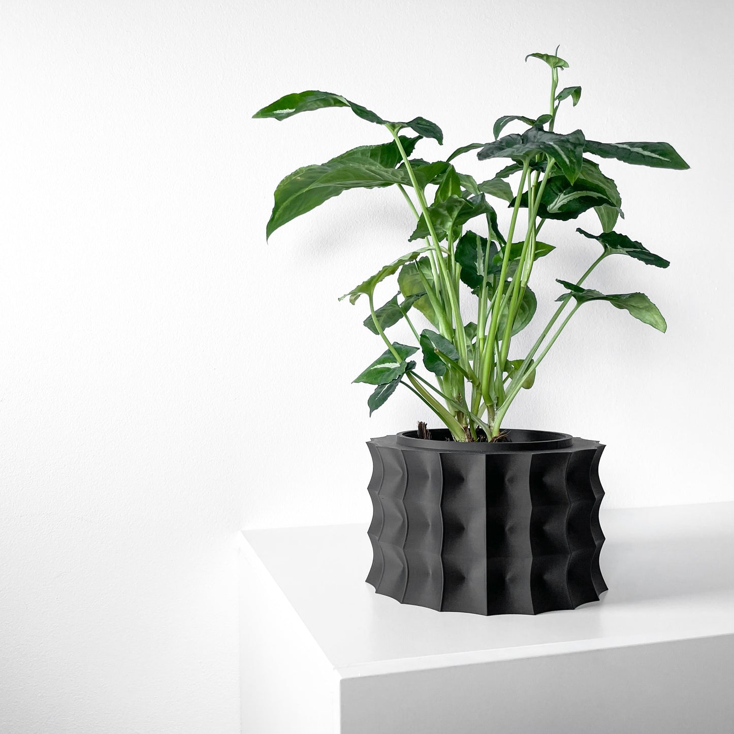 Modern Round Planter Pot - Minimalist Home Decor for Small & Medium Plants, Indoor Gardening Plant Lover Gift