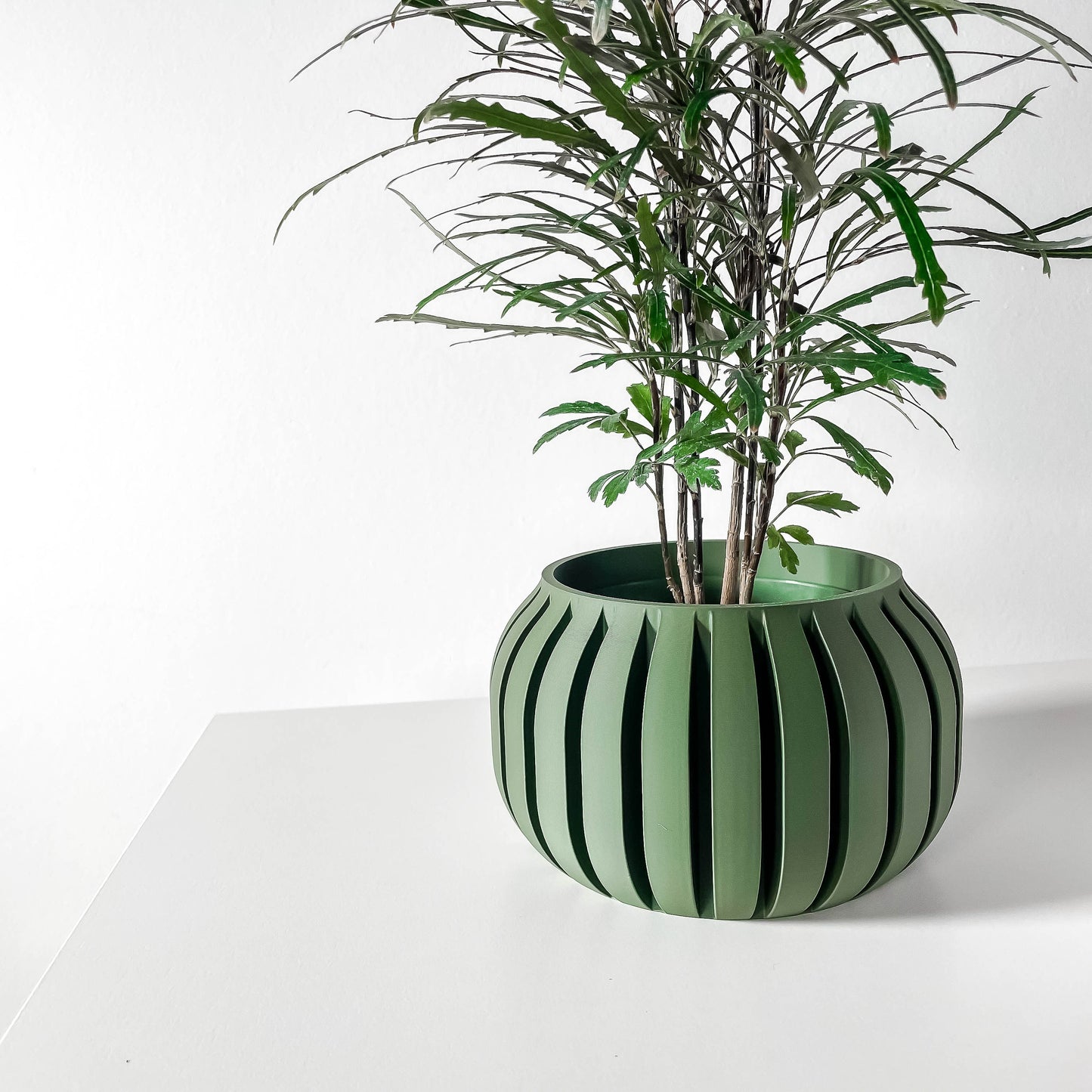 Modern Round Planter Pot - Minimalist Home Decor for Small & Medium Plants, Indoor Gardening Plant Lover Gift