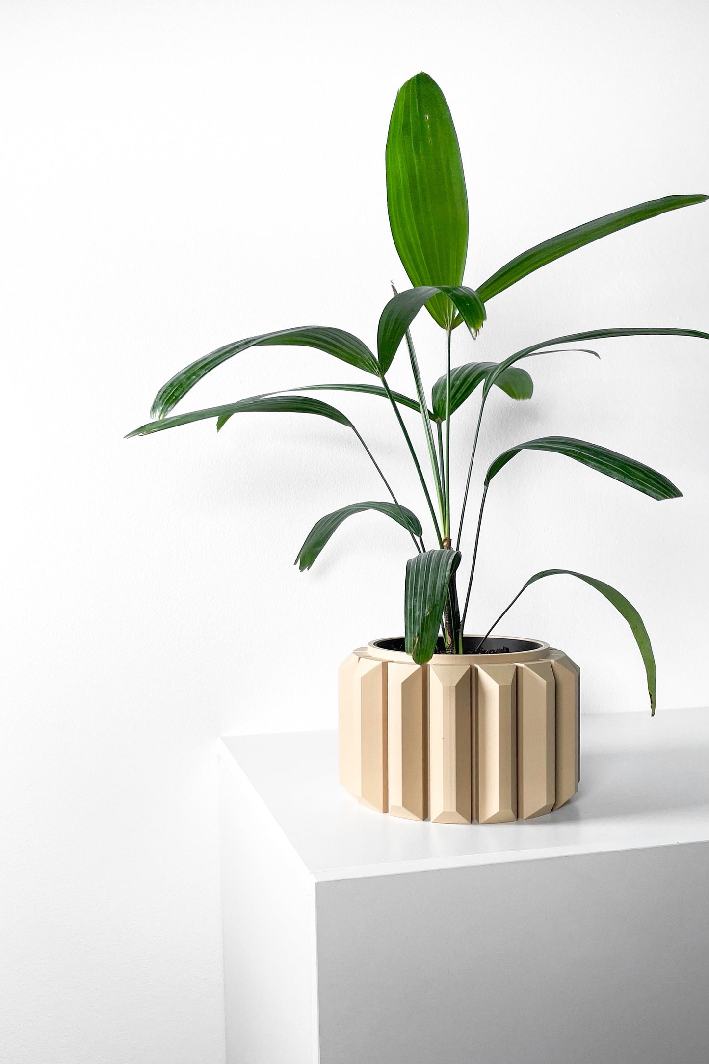 Modern Planter Pot - Minimalist Home Decor for Small & Medium Plants, Indoor Gardening Plant Lover Gift