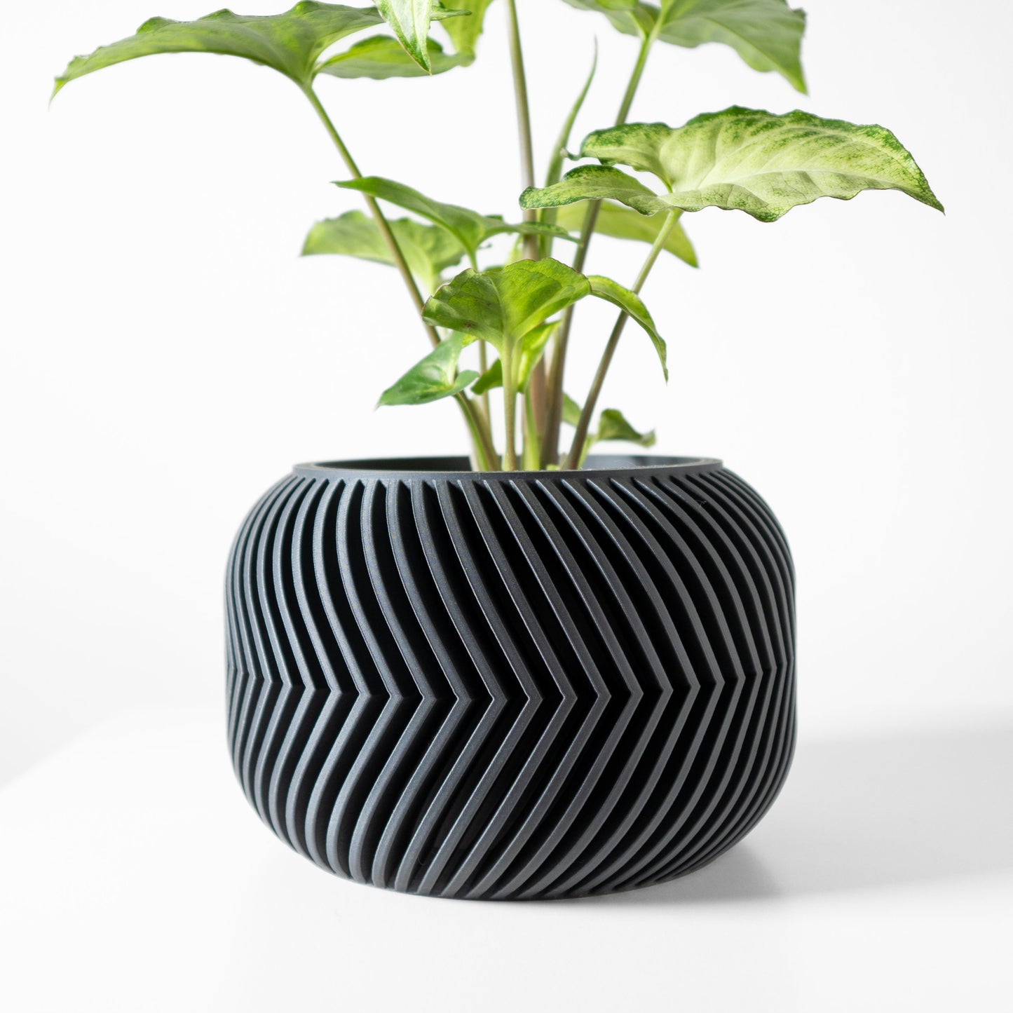 Modern Round Planter Pot - Minimalist Home Decor for Small & Medium Plants, Indoor Gardening Plant Lover Gift