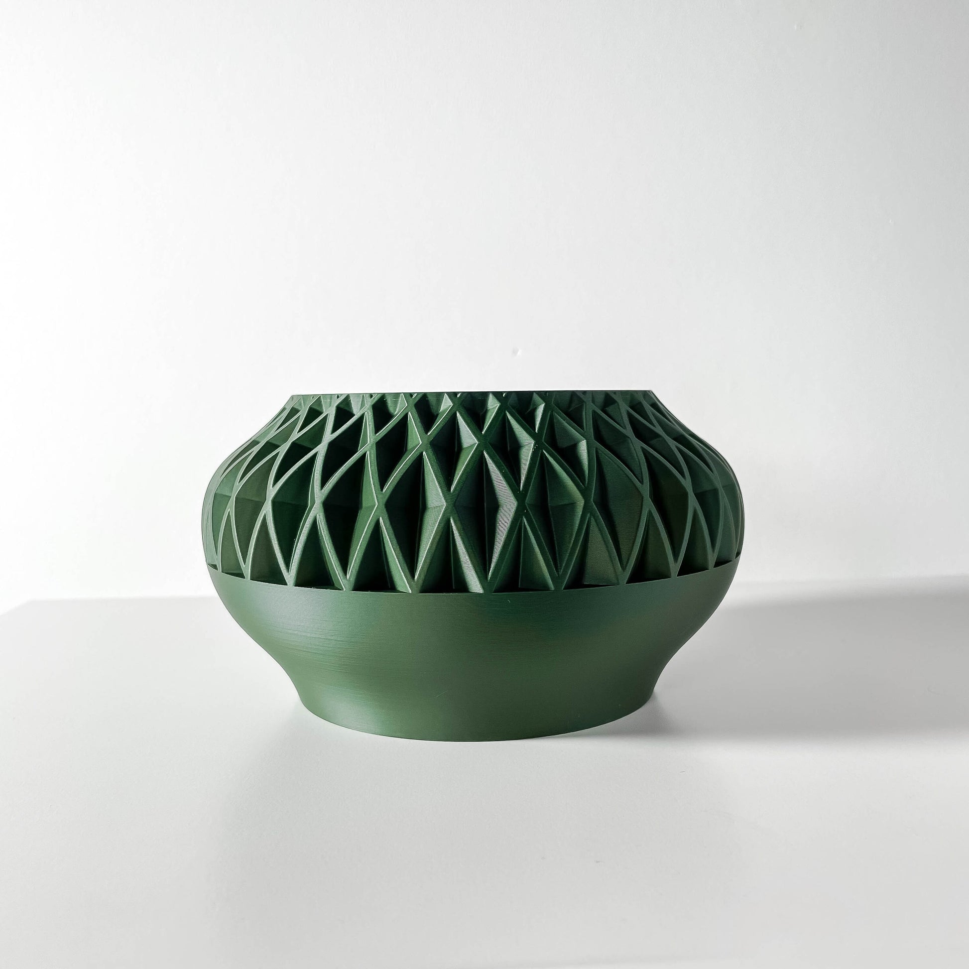 Modern Round Planter Pot - Minimalist Home Decor for Small & Medium Plants, Indoor Gardening Plant Lover Gift